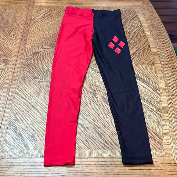 Blackmilk Harley Quinn leggings - Picture 1 of 6